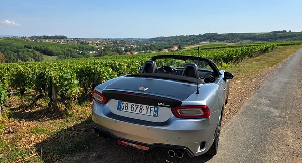 location-ABARTH-Porte des Pierres Dorées-roadstr