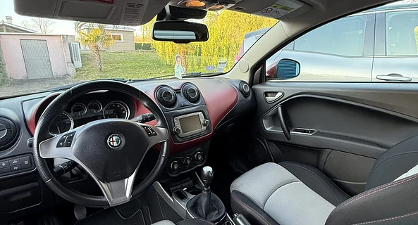 location-ALFA ROMEO-Bordeaux-roadstr