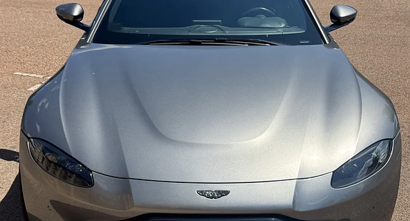 location-ASTON MARTIN-Lyon-roadstr