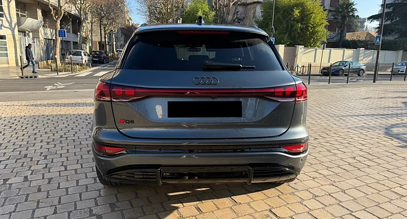 location-AUDI-Paris-roadstr