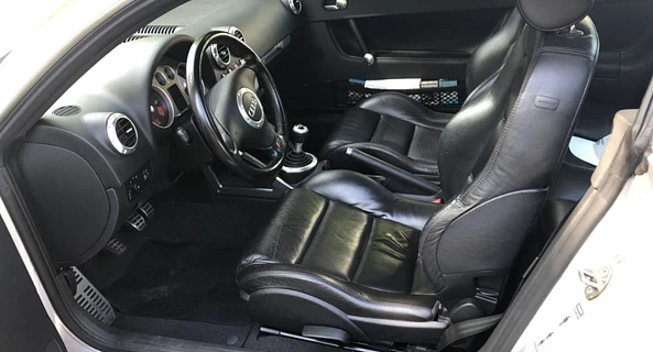 location-AUDI-Grenoble-roadstr