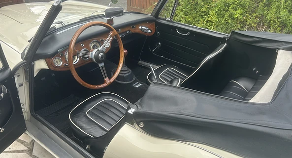 location-AUSTIN HEALEY-Courbevoie-roadstr