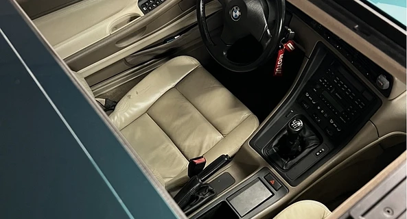 location-BMW-Courbevoie-roadstr