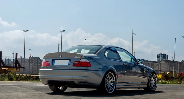 location-BMW-Marquefave-roadstr