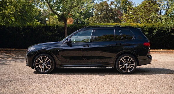 location-BMW-Courbevoie-roadstr