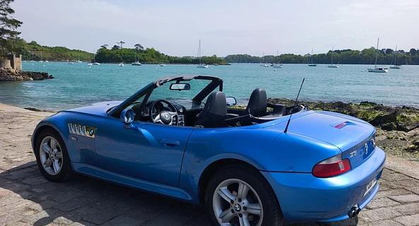 location-BMW-Saint-Coulomb-roadstr