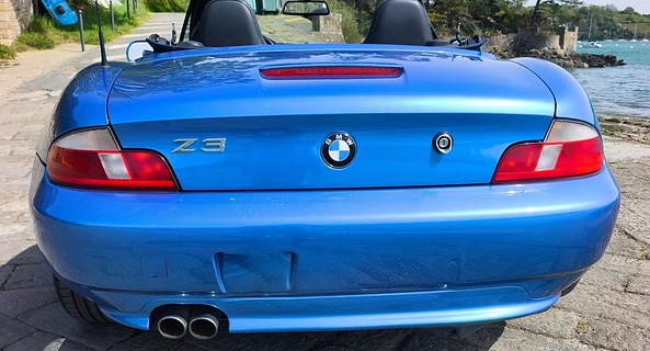 location-BMW-Saint-Coulomb-roadstr