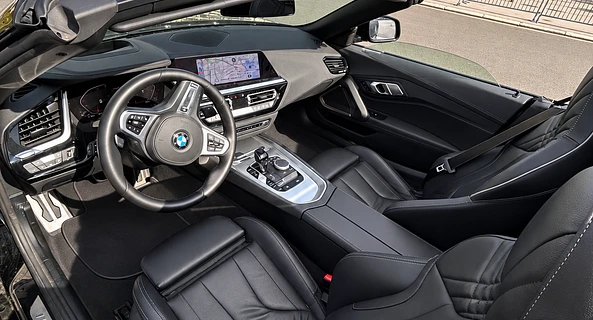 location-BMW-Paris-roadstr