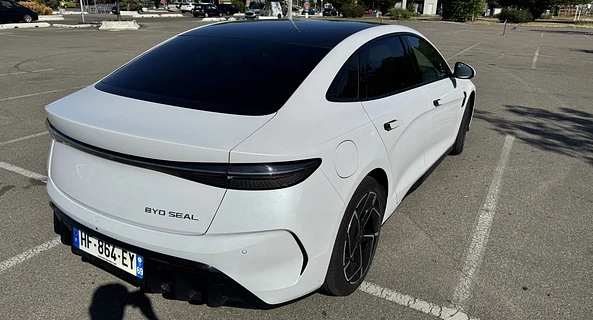 location-BYD-Lyon-roadstr