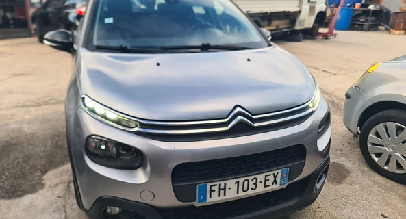 location-CITROEN-Hyères-roadstr