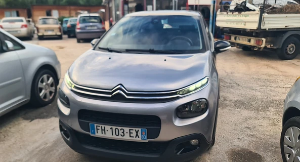 location-CITROEN-Hyères-roadstr