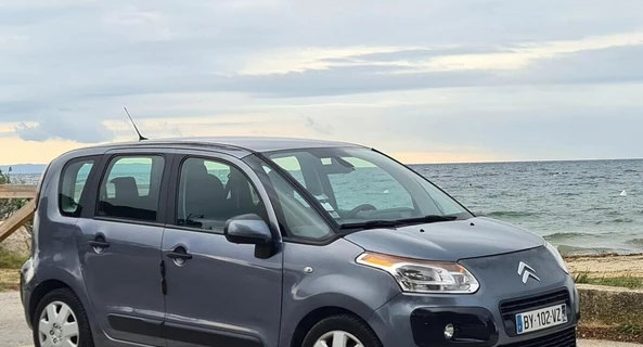 location-CITROEN-Hyères-roadstr