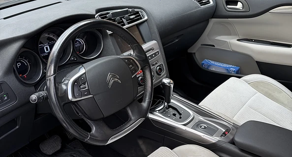 location-CITROEN-Évry-Courcouronnes-roadstr