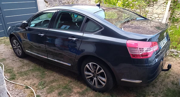 location-CITROEN-Montlouis-sur-Loire-roadstr