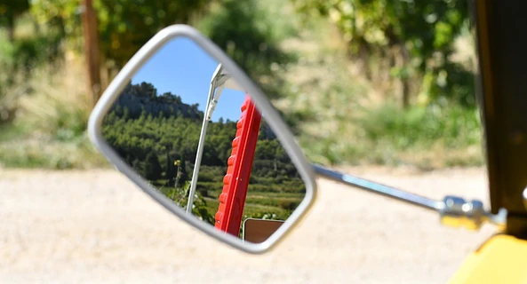 location-CITROEN-Roquefort-la-Bédoule-roadstr