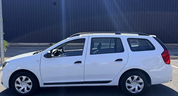 location-DACIA-Castelnau-le-Lez-roadstr