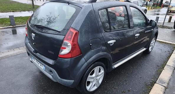 location-DACIA-Albert-roadstr