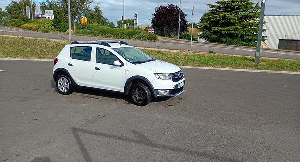 location-DACIA-Torcy-roadstr