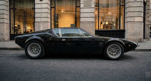 location-DE TOMASO-Paris-roadstr