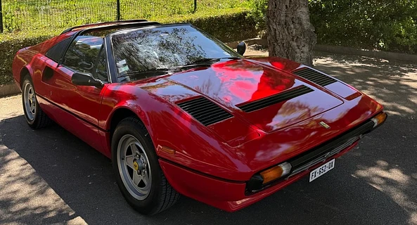 location-FERRARI-Le Lavandou-roadstr
