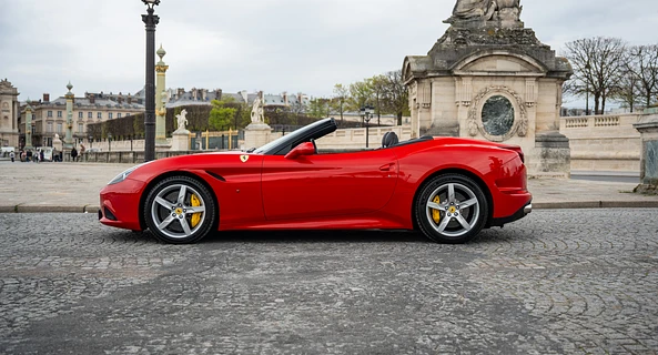 location-FERRARI-Paris-roadstr