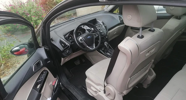location-FORD-Saint-Malo-roadstr