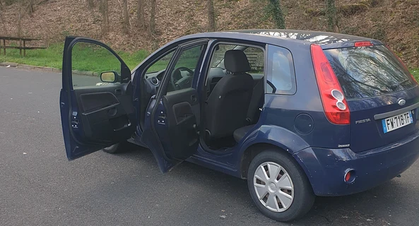 location-FORD-Clermont-Ferrand-roadstr