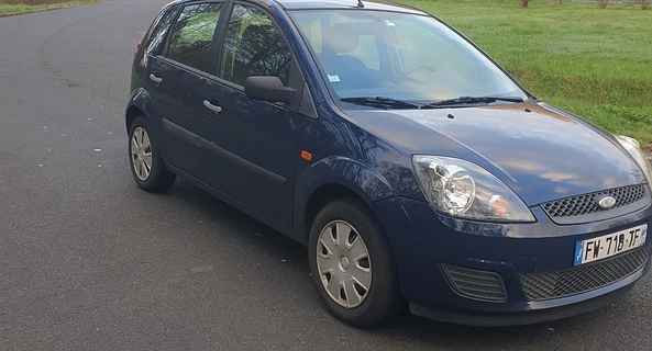 location-FORD-Clermont-Ferrand-roadstr
