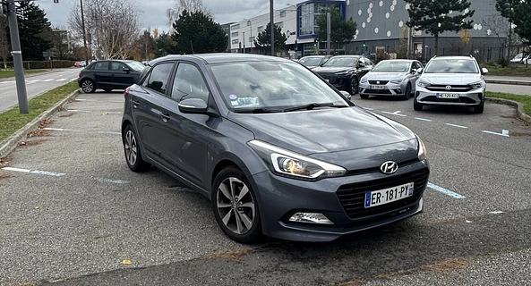 location-HYUNDAI-Vélizy-Villacoublay-roadstr