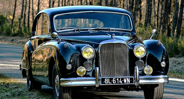 location-JAGUAR-Saucats-roadstr