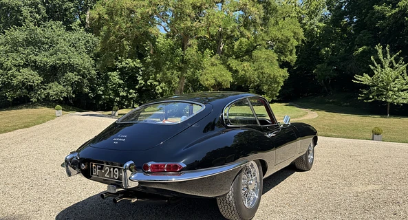 location-JAGUAR-Saint-Germain-en-Laye-roadstr