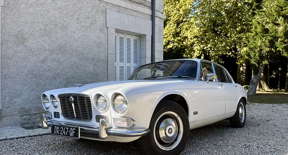 location-JAGUAR-Amboise-roadstr