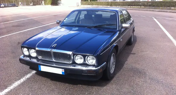 location-JAGUAR-Grenoble-roadstr