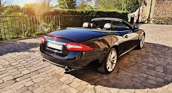location-JAGUAR-Paris-roadstr