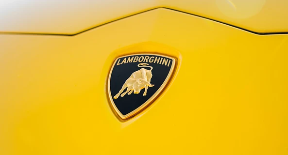 location-LAMBORGHINI-Gaillard-roadstr