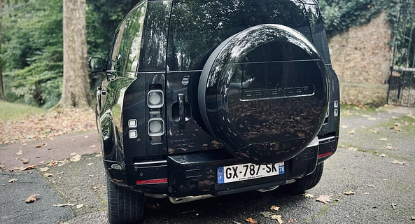 location-LAND ROVER-Issy-les-Moulineaux-roadstr