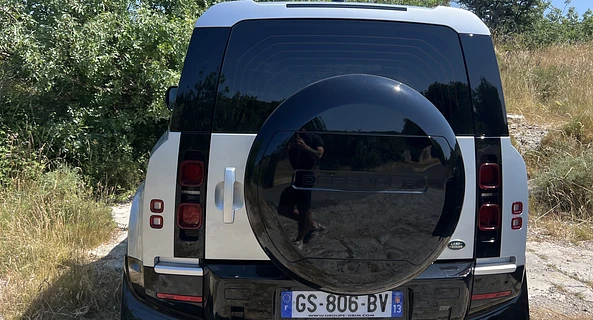 location-LAND ROVER-Aubenas-roadstr