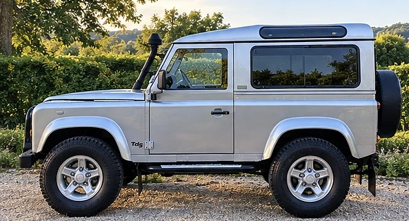 location-LAND ROVER-Beaumont Saint-Cyr-roadstr