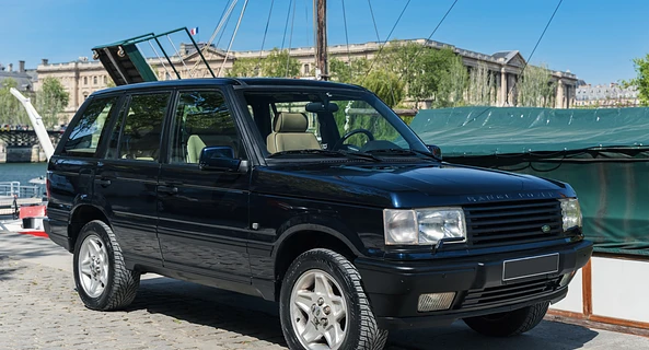 location-LAND ROVER-Paris-roadstr