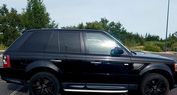 location-LAND ROVER-Thuir-roadstr