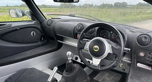 location-LOTUS-Hazebrouck-roadstr