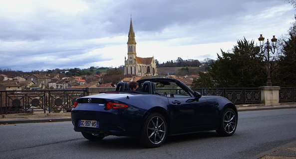 location-MAZDA-Agen-roadstr