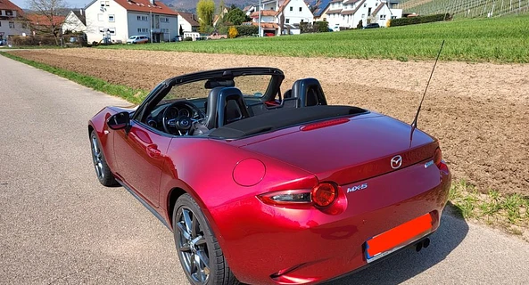 location-MAZDA-Paris-roadstr