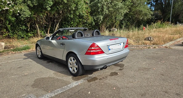 location-MERCEDES-BENZ-Fréjus-roadstr