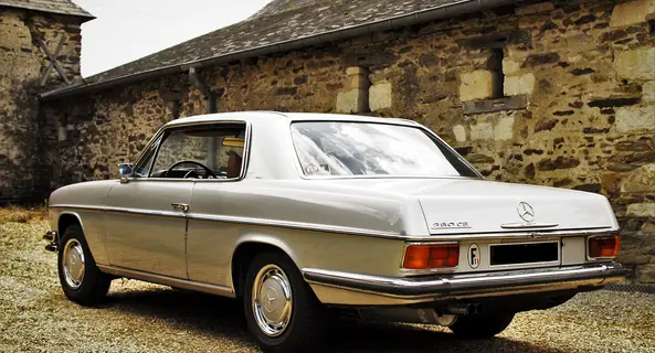 location-MERCEDES-BENZ-Paris-roadstr