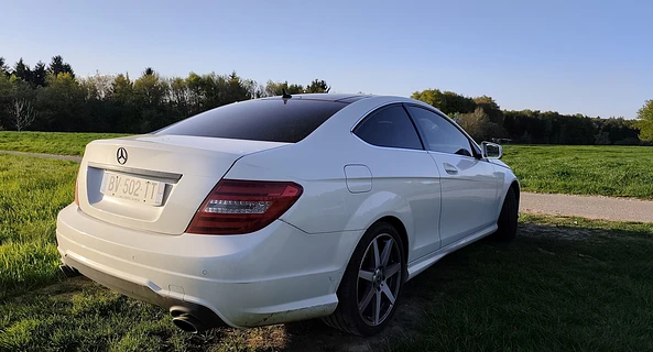 location-MERCEDES-BENZ-Arches-roadstr