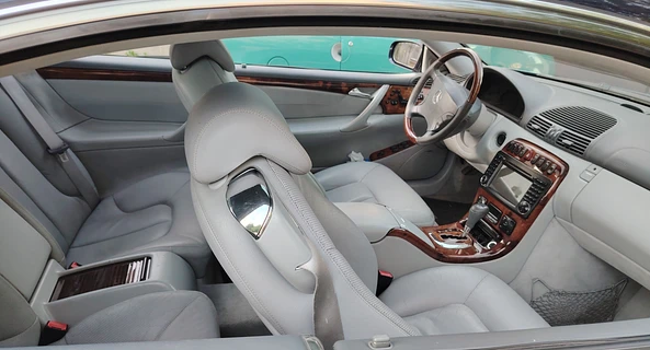location-MERCEDES-BENZ-Vitry-sur-Seine-roadstr