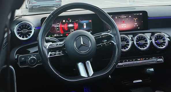 location-MERCEDES-BENZ-Cergy-roadstr