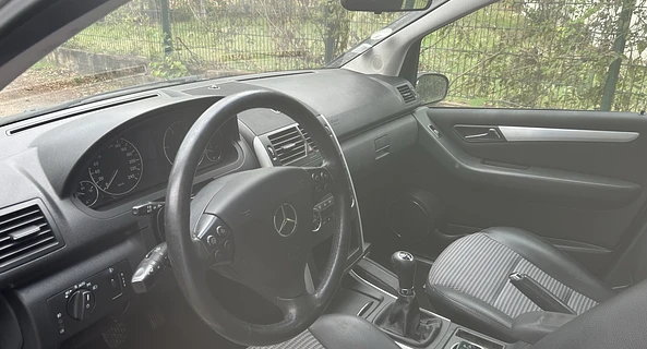 location-MERCEDES-BENZ-Draguignan-roadstr