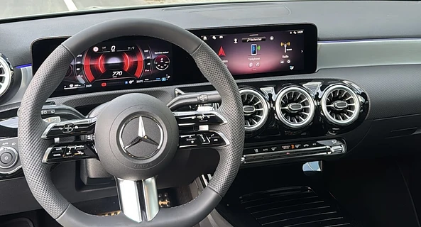 location-MERCEDES-BENZ-Paris-roadstr